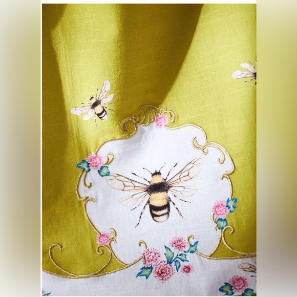 Anthropologie Lou Rota Queen Bee dish towel size 28”by 21” - Picture 3 of 9